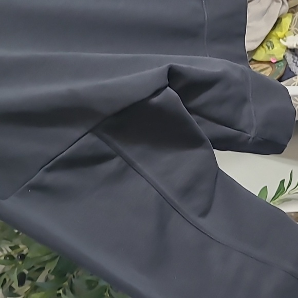 Nike Women's Dry Cropped Get Fit boxy Small - Picture 4 of 4